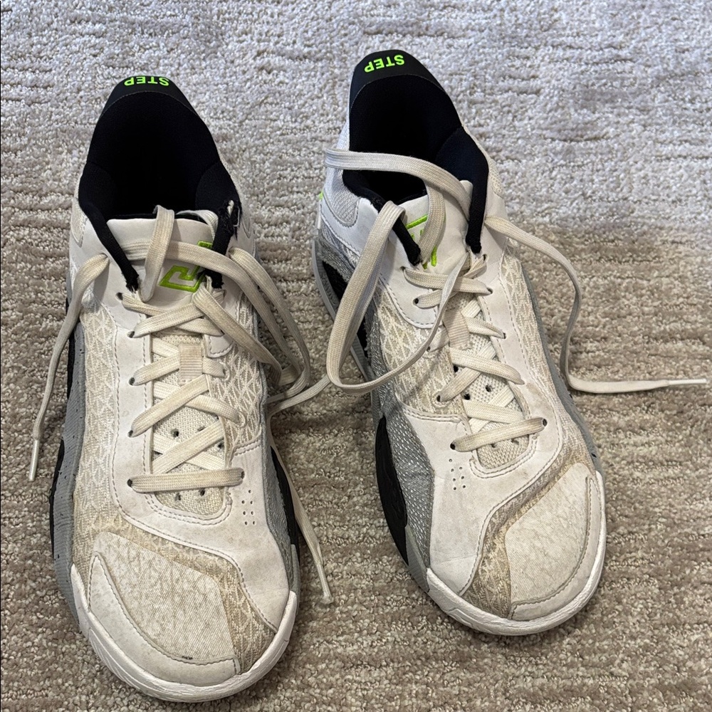 Youth Basketball Shoes